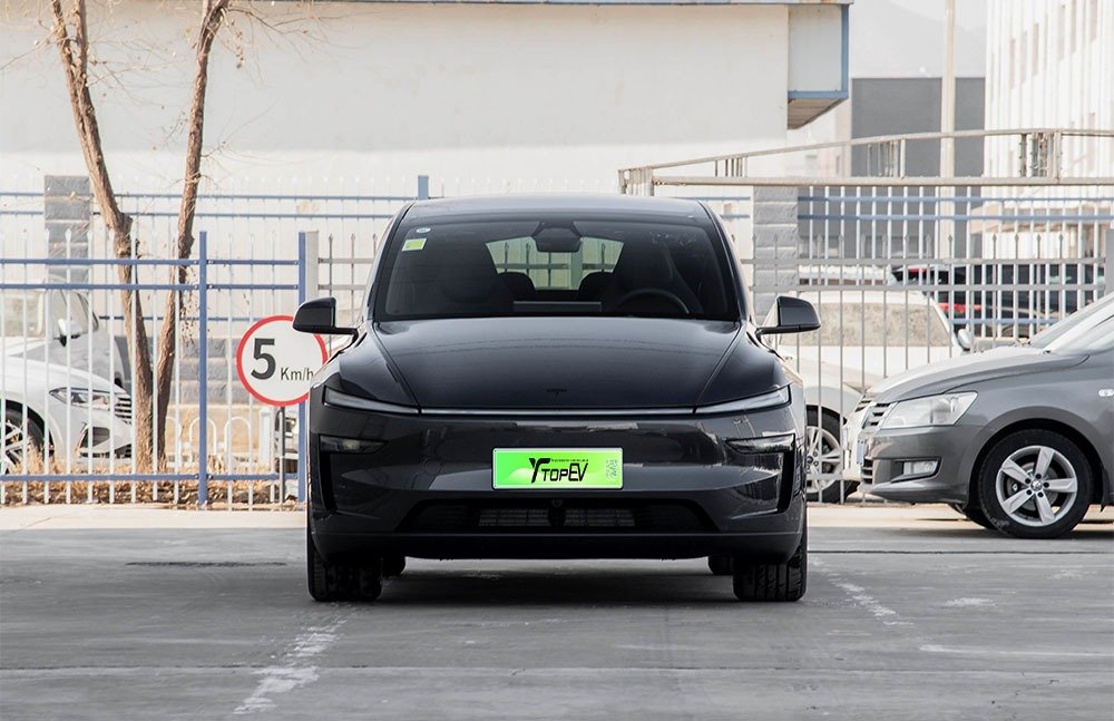 imgi_3_1_3(70) Tesla Model Y L 2026– Ready for Export From China | Chinese Vehicle in Nigeria - Image 1