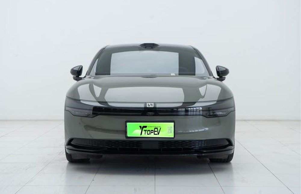imgi_3_zeekr 007 2 ZEEKR 007 2026 All-Wheel Drive Intelligent Driving Edition 75kWh– Ready for Export From China | Export Cars From China Nigeria - Image 1